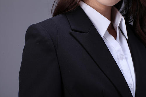 企業(yè)在選擇工作服的時候應(yīng)該如何挑選                                                                                         